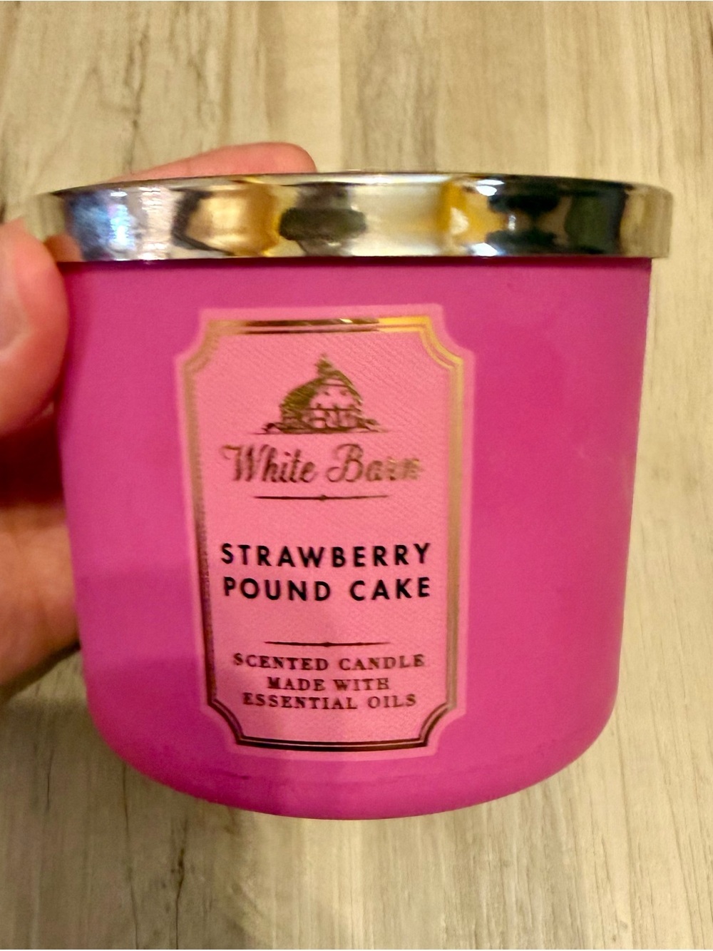 White Barn Strawberry Pound Cake Candle